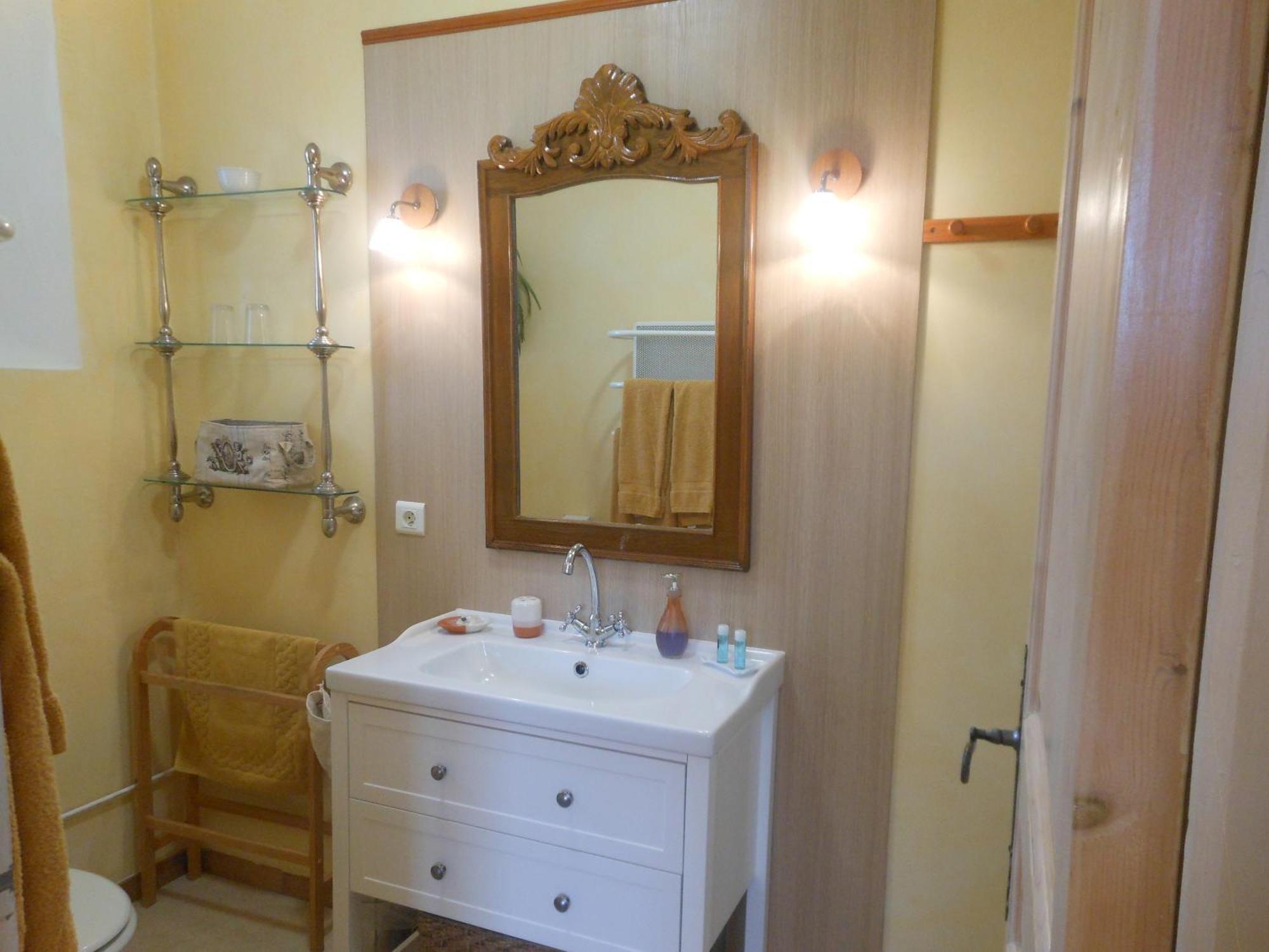Les Passiflores Roussillon en Isere Quarto foto